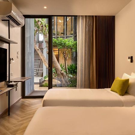Red door Hotel Bangkok Buitenkant foto