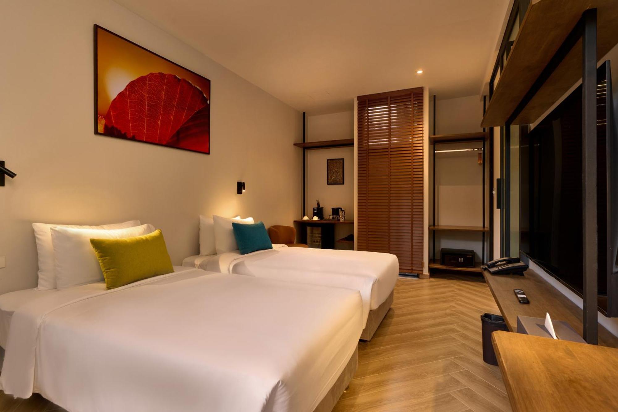 Red door Hotel Bangkok Buitenkant foto