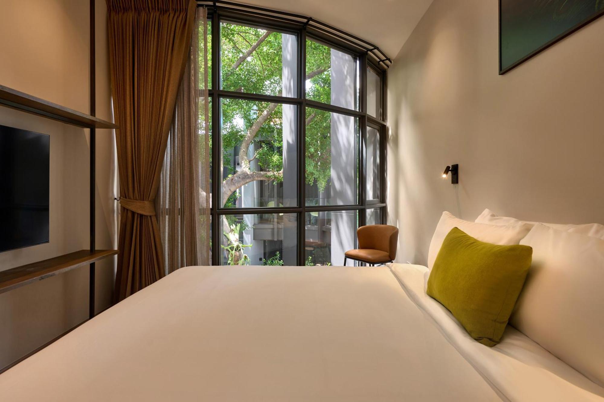 Red door Hotel Bangkok Buitenkant foto